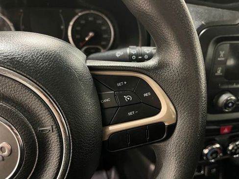 Used 2017 Jeep Renegade Sport w/ Power & Air Group image 23