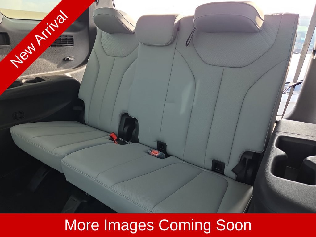 Used 2025 Hyundai Palisade SEL FWD image 15