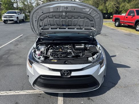 Used 2026 Toyota Corolla LE image 38