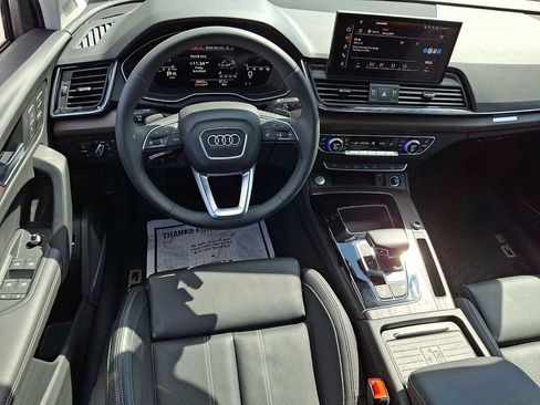 Used 2021 Audi Q5 Prestige w/ Prestige Package AWD/4WD image 2