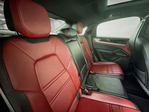 Certified 2024 Porsche Cayenne S AWD/4WD image 26