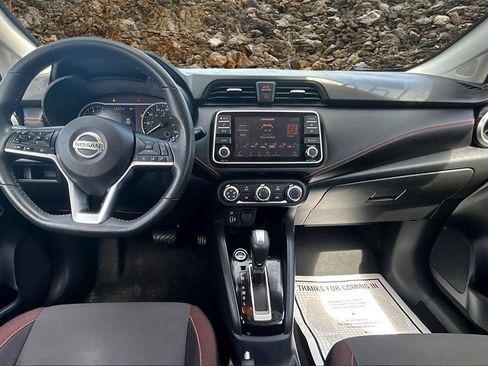 Used 2021 Nissan Versa SR image 15
