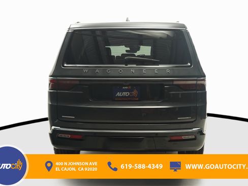 Used 2022 Jeep Wagoneer Series III AWD/4WD image 12