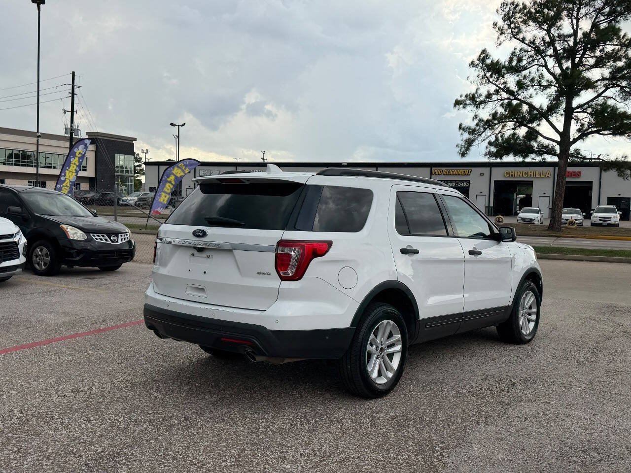 Used 2017 Ford Explorer 4WD image 16