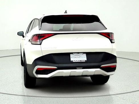 Used 2025 Kia Sportage LX FWD image 6