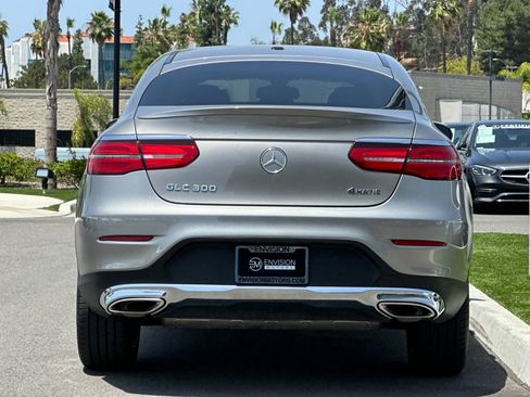 Used 2019 Mercedes-Benz GLC 300 4MATIC Coupe image 4