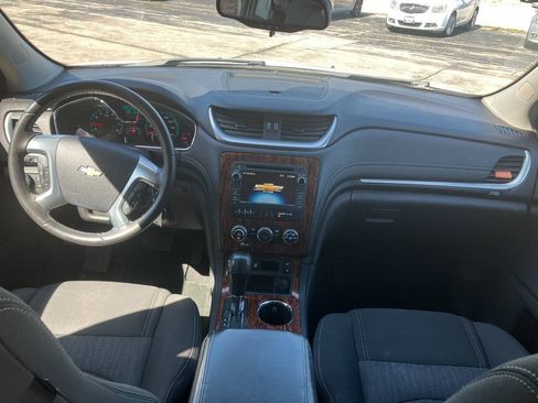 Used 2013 Chevrolet Traverse LT AWD/4WD image 18