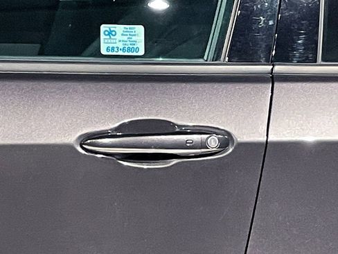 Used 2022 Jeep Compass Limited image 16