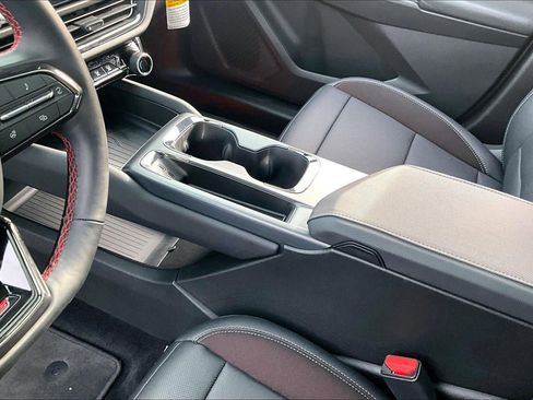 New 2025 Chevrolet Equinox EV RS w/ Convenience Package II AWD/4WD image 8