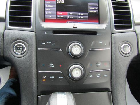 Used 2015 Ford Taurus SEL w/ Equipment Group 201A image 15