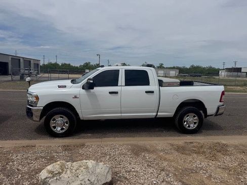 Used 2023 RAM 2500 Tradesman w/ Chrome Appearance Group AWD/4WD image 2