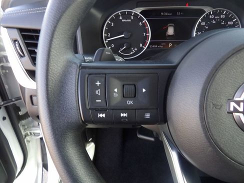 Used 2024 Nissan Rogue S image 14