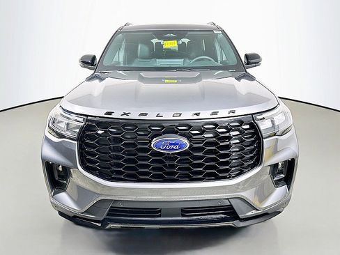 New 2026 Ford Explorer ST-Line w/ ST-Line Street Pack image 2