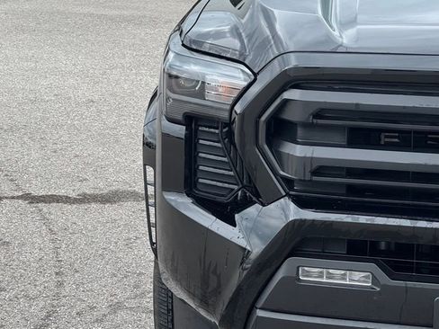 Used 2024 Toyota Tacoma SR5 image 6