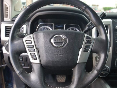 Used 2017 Nissan Titan PRO-4X AWD/4WD image 20