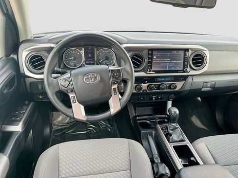 Used 2022 Toyota Tacoma SR5 AWD/4WD image 22