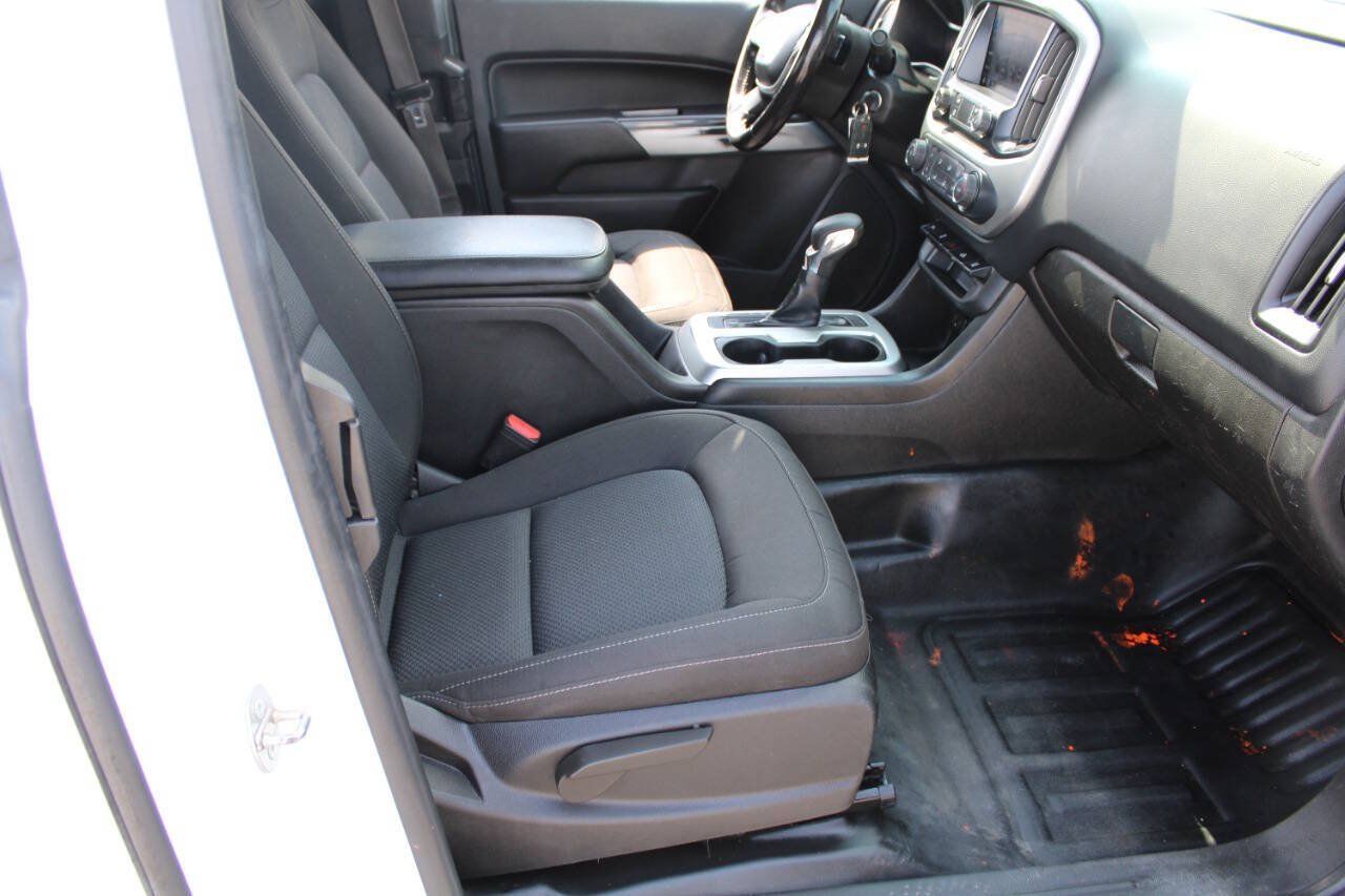 Used 2022 Chevrolet Colorado LT w/ Fleet Safety Package AWD/4WD image 15