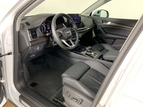 Used 2024 Audi Q5 e Premium Plus image 21