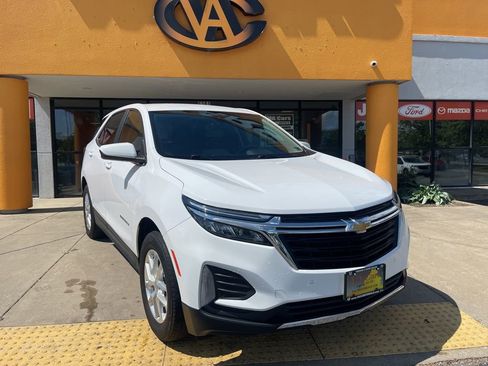 Used 2023 Chevrolet Equinox LT w/ Driver Convenience Package image 1