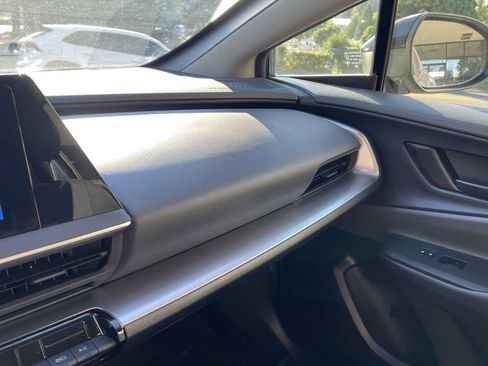 Used 2025 Toyota Prius LE FWD image 20
