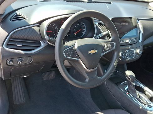 Used 2024 Chevrolet Malibu LT FWD image 24