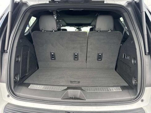 Used 2024 GMC Yukon AT4 w/ Technology Package image 13