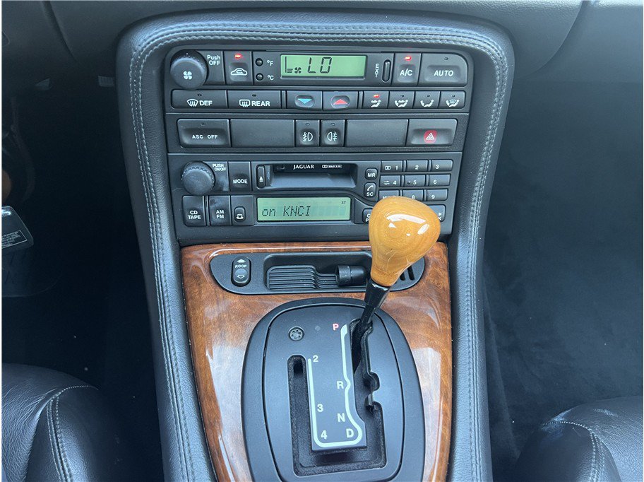 Used 1998 Jaguar XK8 Convertible RWD image 15