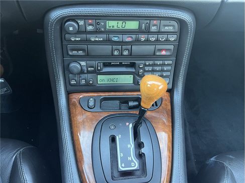 Used 1998 Jaguar XK8 Convertible image 15