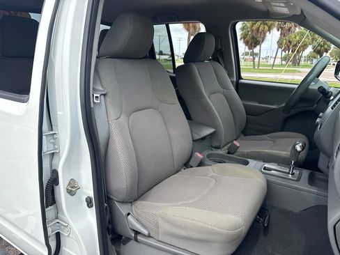 Used 2019 Nissan Frontier SV RWD image 16