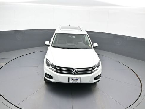 Used 2015 Volkswagen Tiguan SE image 33