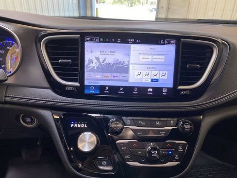 Used 2026 Chrysler Pacifica Select AWD/4WD image 39