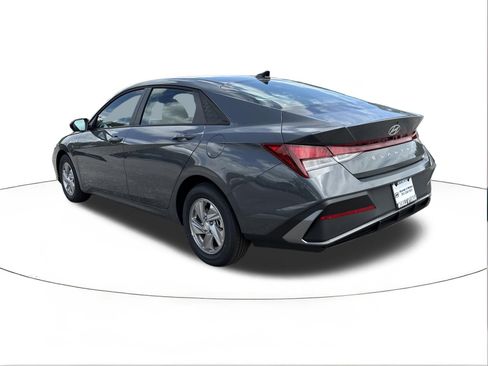 New 2026 Hyundai Elantra SE w/ Cargo Package FWD image 5