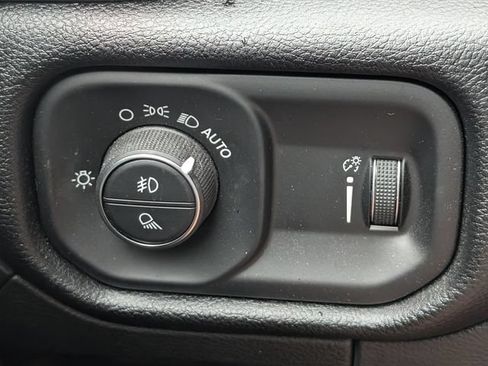 Used 2022 RAM 1500 Big Horn w/ Night Edition RWD image 23