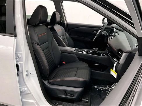 New 2026 Nissan Rogue SV image 34