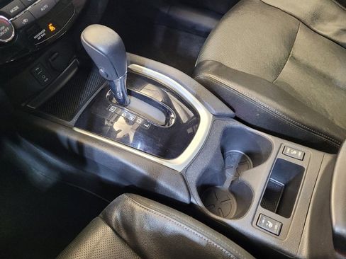 Used 2016 Nissan Rogue SL w/ SL Premium Package image 26