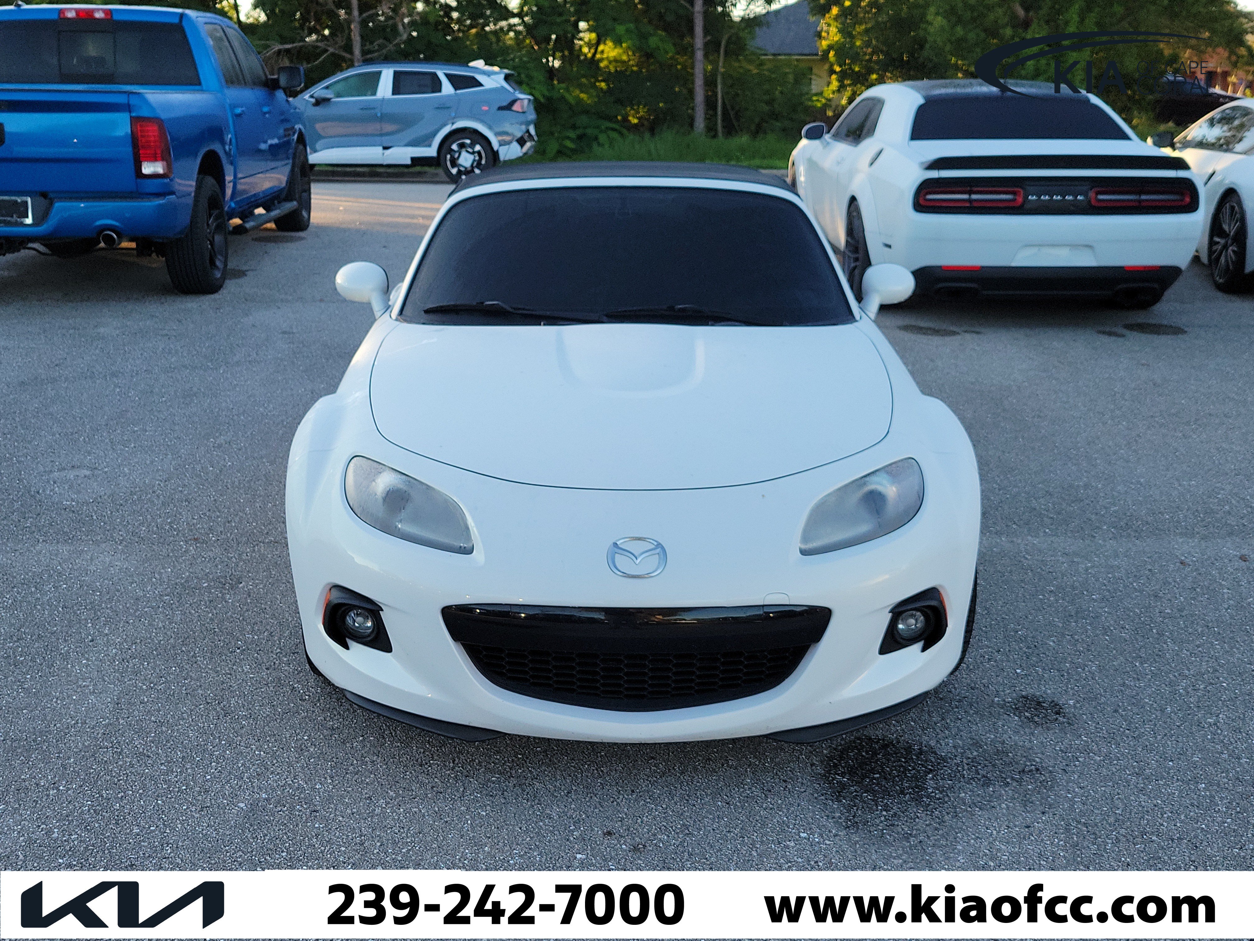 Used 2013 MAZDA MX-5 Miata Grand Touring RWD image 3