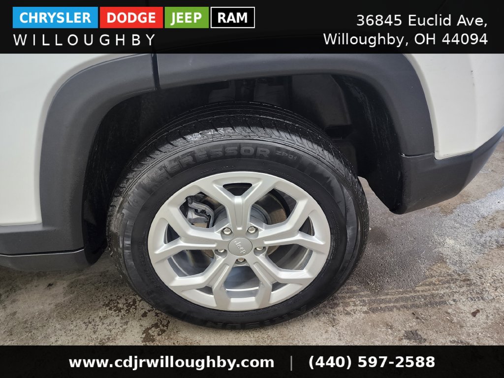 Used 2024 Jeep Compass Latitude AWD/4WD image 38