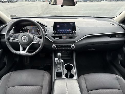 Used 2021 Nissan Altima 2.5 SV image 12