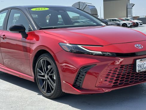 Used 2025 Toyota Camry XSE image 11