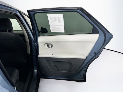 Used 2024 Hyundai Ioniq 5 SE image 29