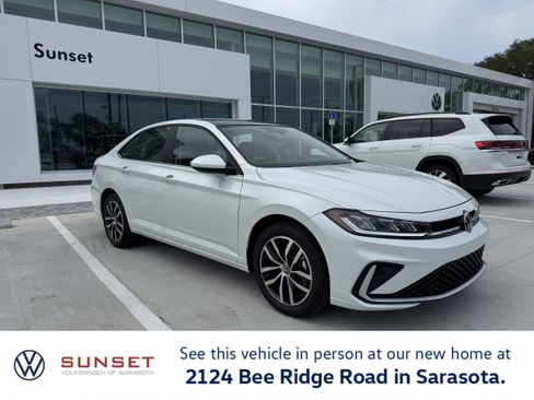New 2025 Volkswagen Jetta SE image 1