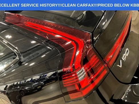 Used 2022 Volvo V90 B6 Cross Country image 29