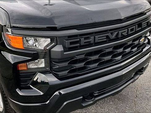 Used 2023 Chevrolet Silverado 1500 Custom AWD/4WD image 34