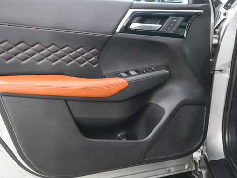 Used 2022 Mitsubishi Outlander SEL AWD/4WD image 19