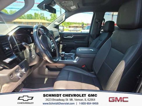 Used 2022 GMC Sierra 1500 SLT w/ SLT Premium Package AWD/4WD image 11