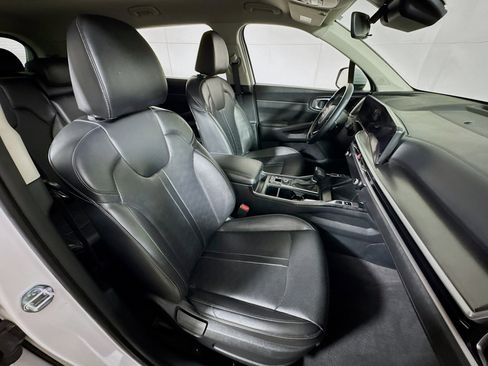 Used 2024 Kia Sorento S image 26