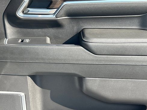 Used 2024 Chevrolet Silverado 1500 LT Trail Boss w/ Convenience Package II image 24