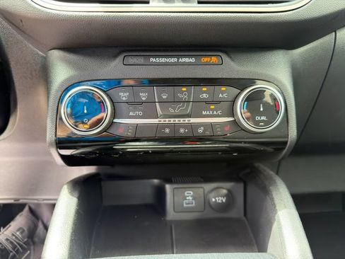 Used 2022 Ford Escape SE w/ SE Sport Appearance Package AWD/4WD image 29