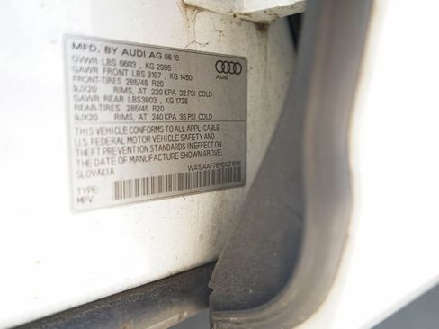 Used 2017 Audi Q7 3.0T Premium Plus image 40