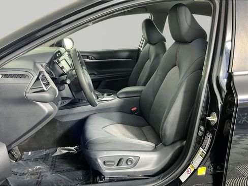 Used 2018 Toyota Camry LE w/ Convenience Package FWD image 20